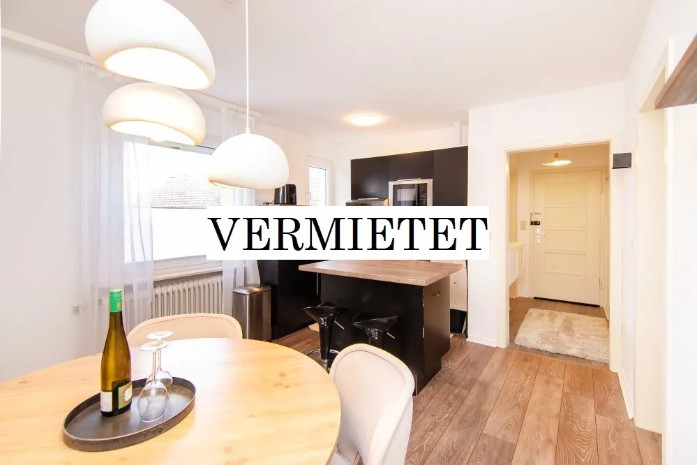 Modernisiert und fast komplett möbliert stilvolle 2-Zimmer-Wohnung mit neuem Bad (2025)-