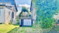 Garage links vom Haus