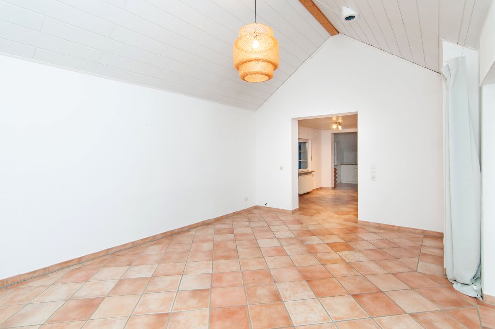 WOHNZIMMER/ESSZIMMER- WE2 - 1.OG