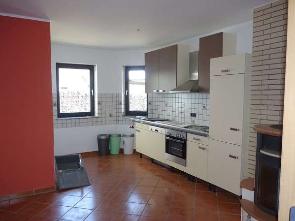 Wohnraum mit offener Küche