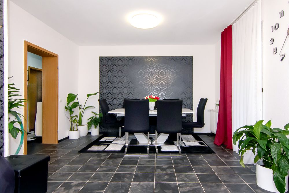 Wohnzimmer-Essbereich
